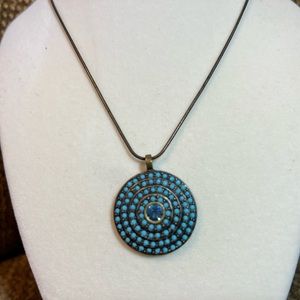 Turquoise stone round necklace